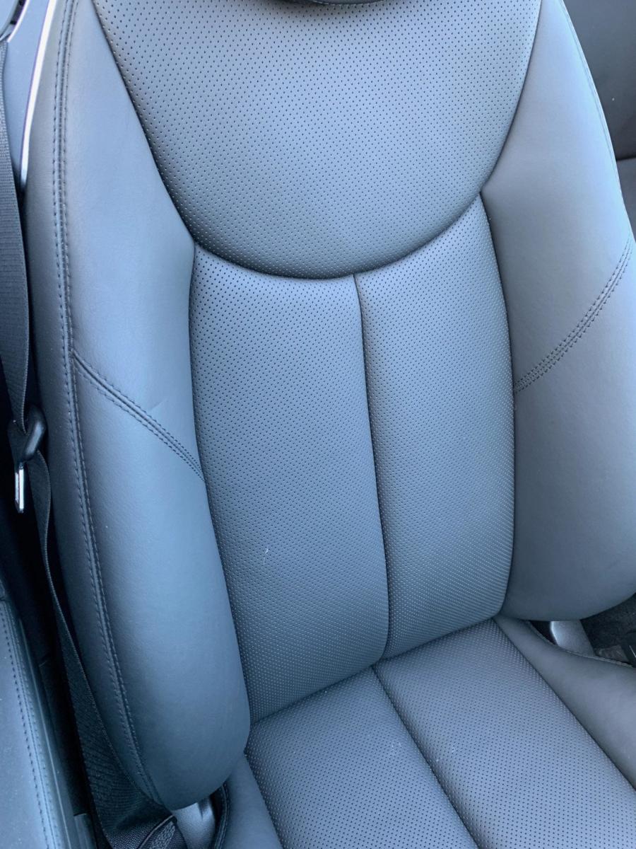 Детали интерьера Mercedes-Benz SL600 (R230) 2007 года  (фото 107 из 189)